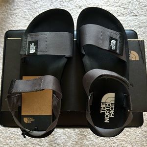 The North Face Skeena Men’s Sandals size 10 Gray/Black NWT